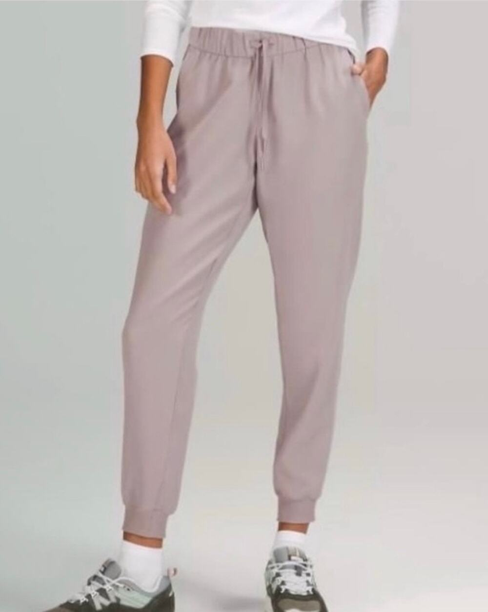 Lululemon On the Fly Joggers size 6 Mauve